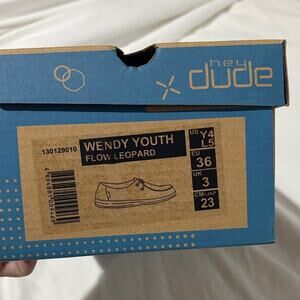 Hey Dude Wendy Youth Sneakers Flow Leopard print multiple sizes nib nwt
